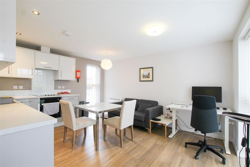 Property photo 3 of 8 Img_2843.Jpg