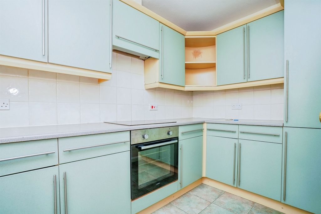 Property photo 2 of 15