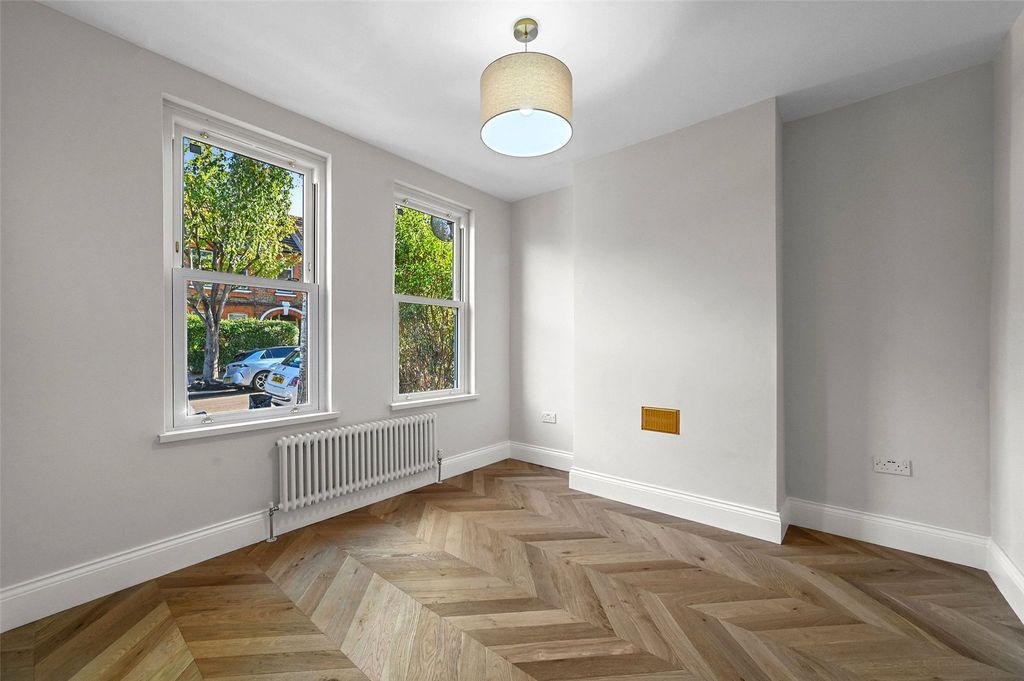 Property photo 2 of 17 Picture No. 19