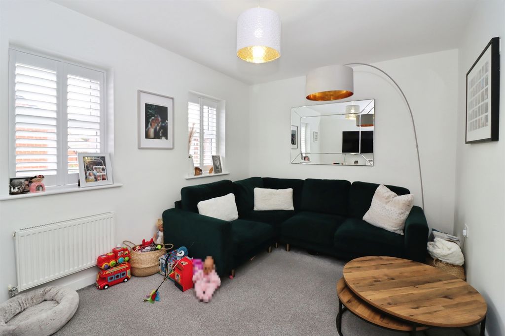 Property photo 3 of 17