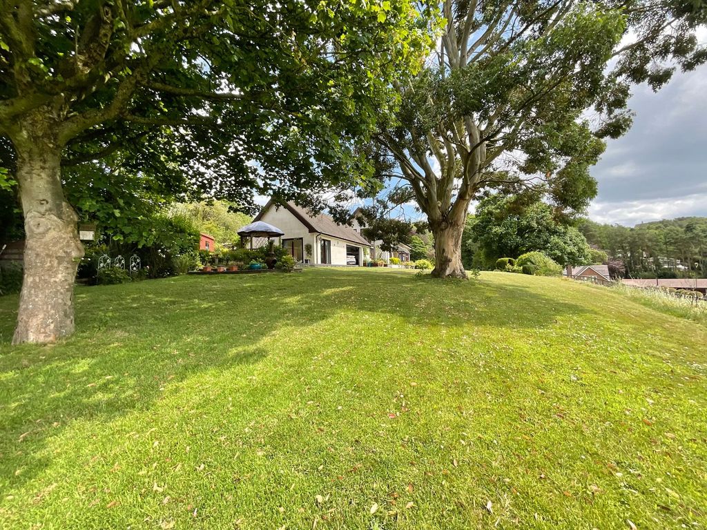 Property photo 3 of 41