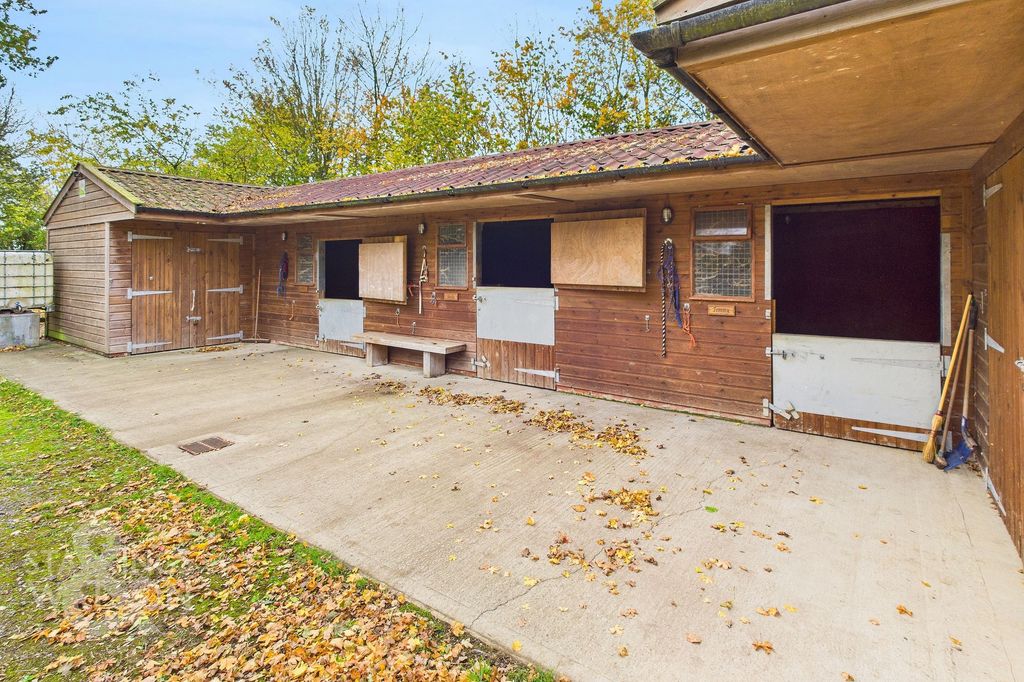 Property photo 3 of 41