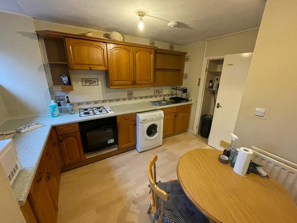 Property photo 2 of 10 Picture No. 11