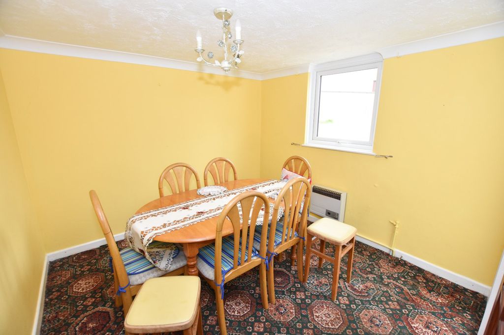 Property photo 3 of 12 Dining Room