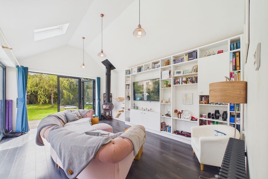 Property photo 2 of 17 Photo 20