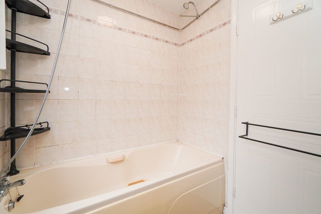 Additional image 10 of 2 bed flat for saleFairways View, Hardgate G81