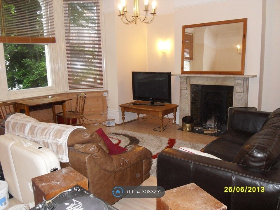 Property photo 2 of 9
