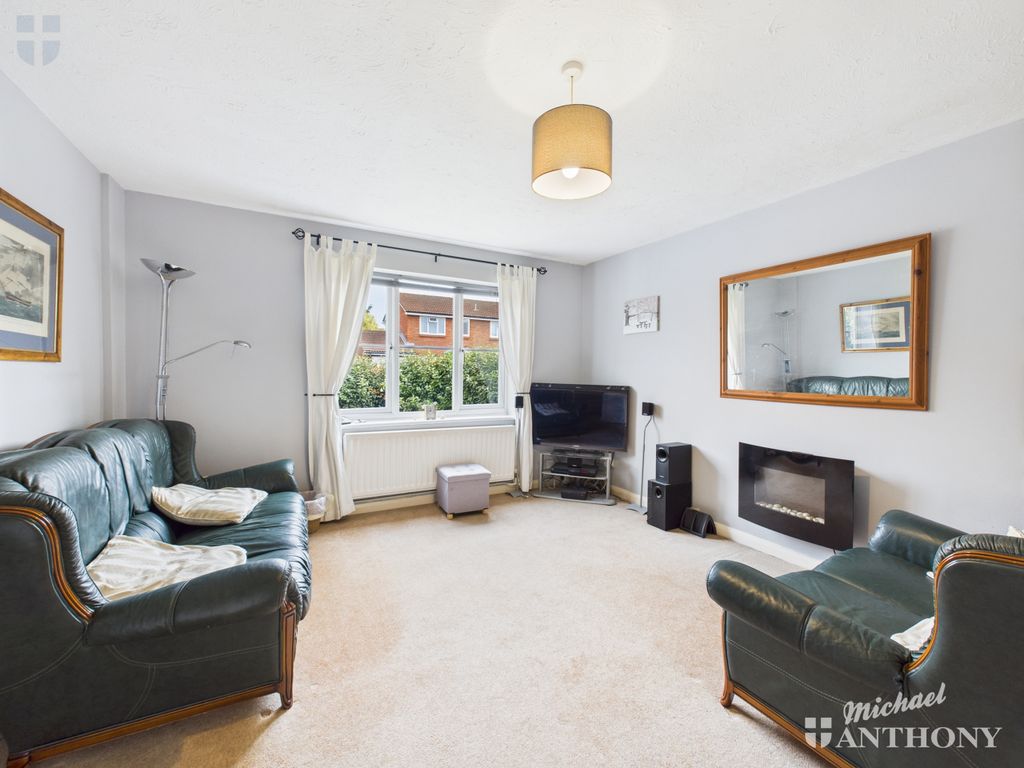 Property photo 2 of 14 Cam03852G0-Pr0371-Still003