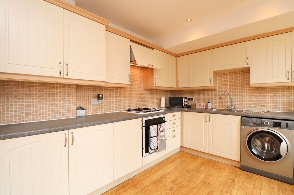 Property photo 3 of 25 Picture No. 03
