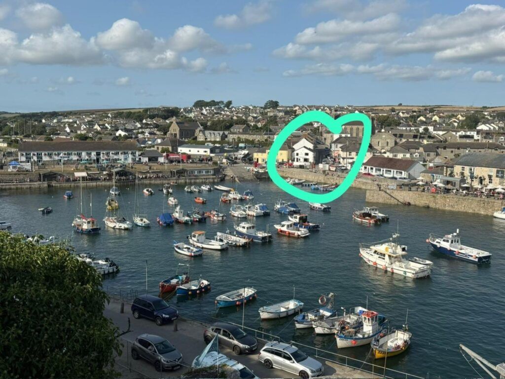 Property photo 2 of 27