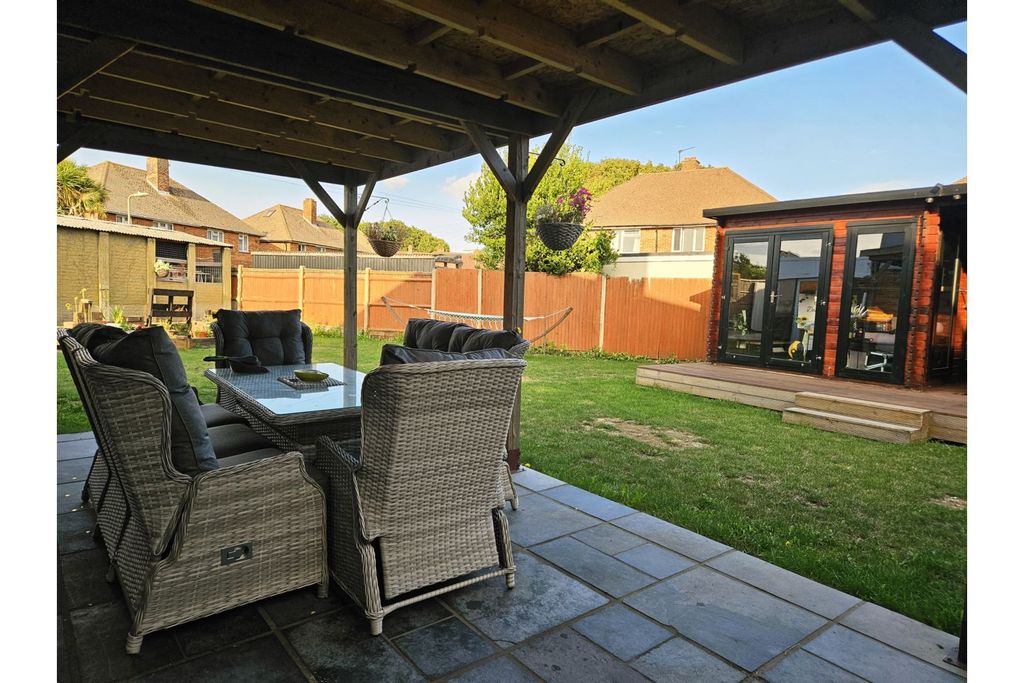 Property photo 3 of 20 Patio