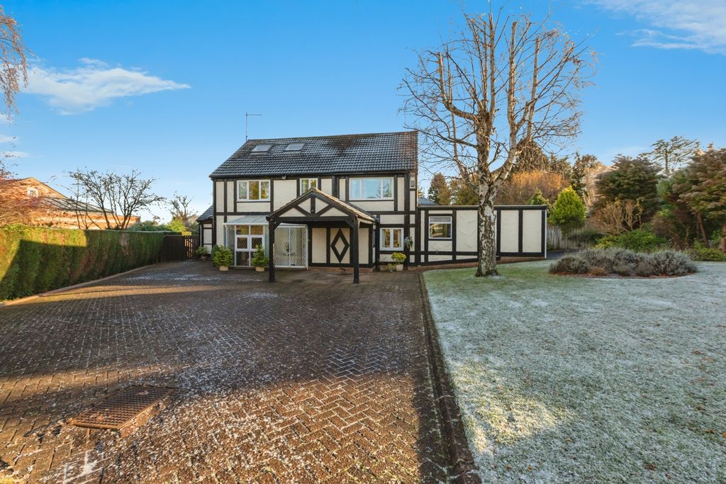 Property photo 1 of 26 Front