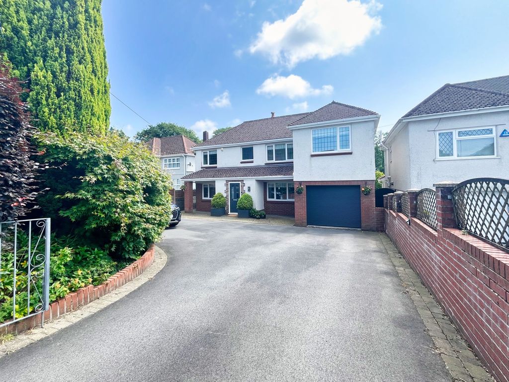 Property photo 1 of 54