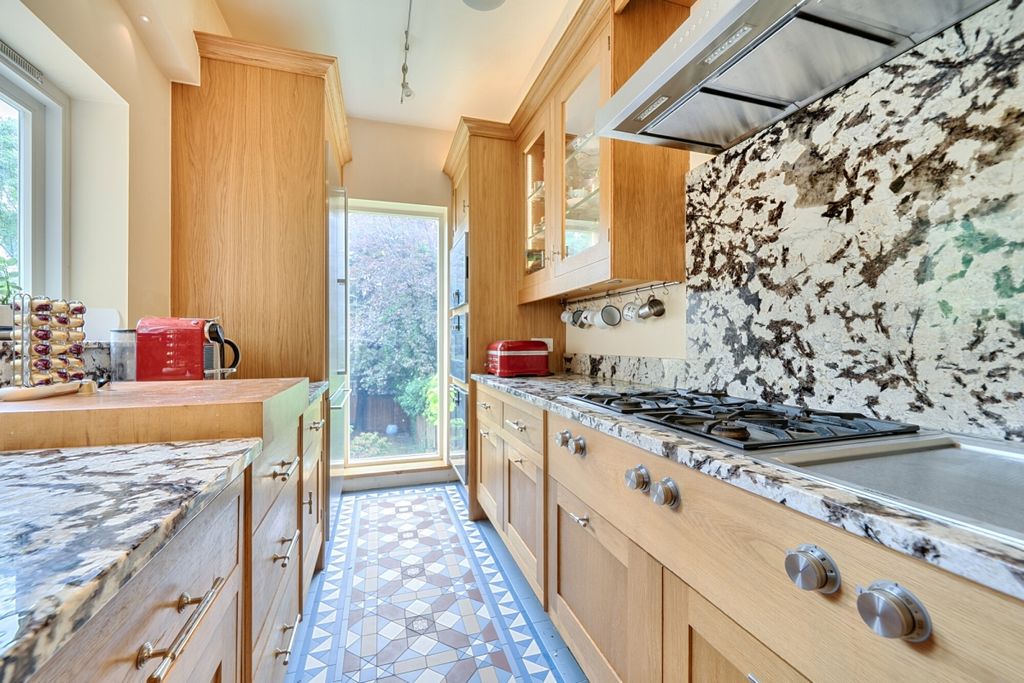 Property photo 3 of 21 1470717 (5)