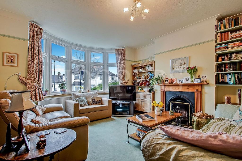 Property photo 1 of 16