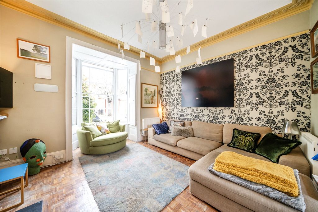 Property photo 2 of 19 Reception