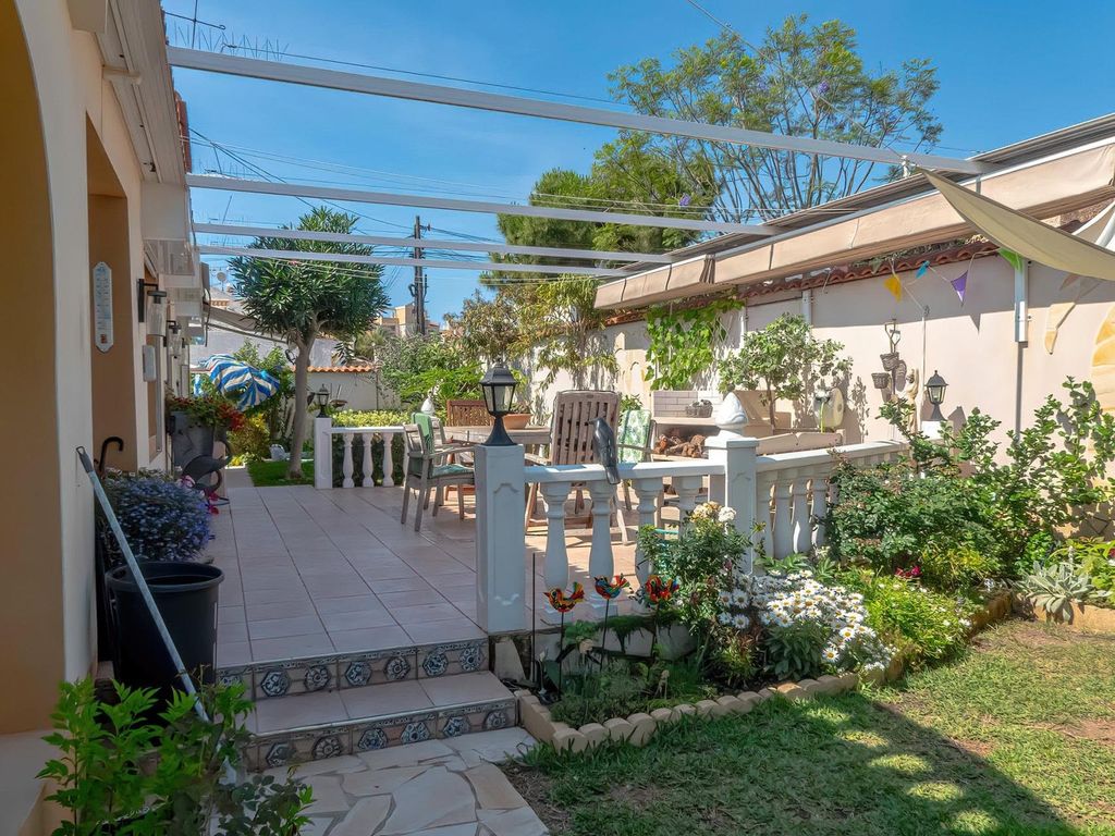Property photo 2 of 50