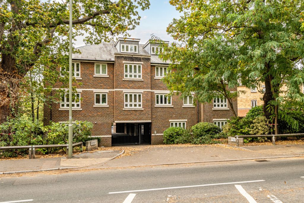 Property photo 1 of 10 1369905-1-68F22d3...