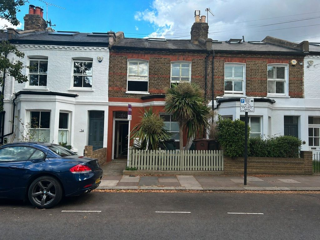 Property photo 1 of 3