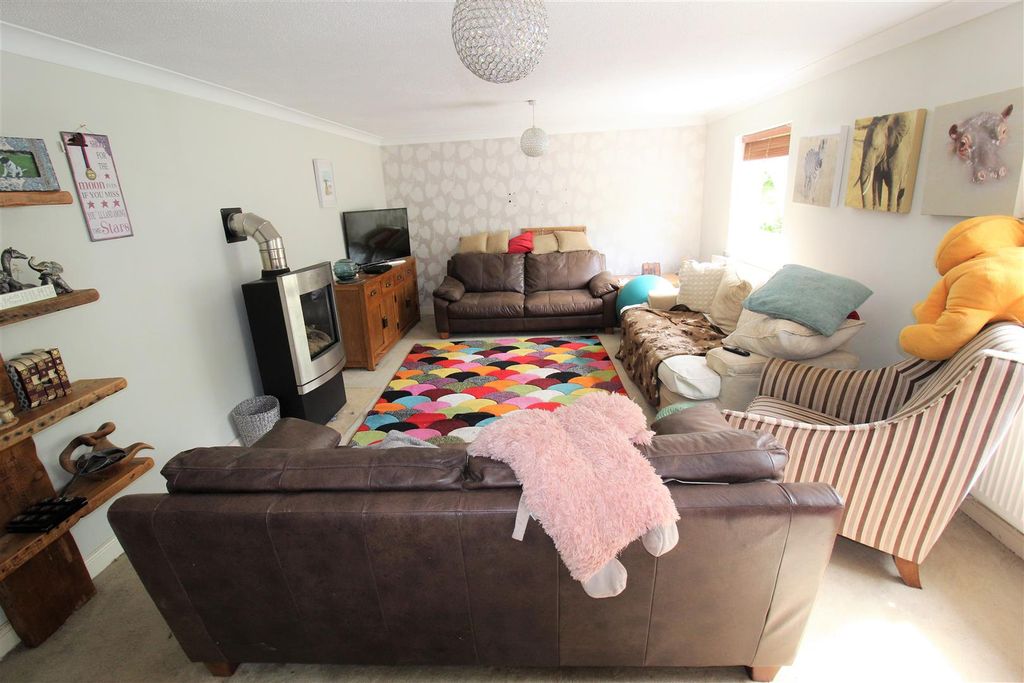 Property photo 3 of 12 4.Jpg