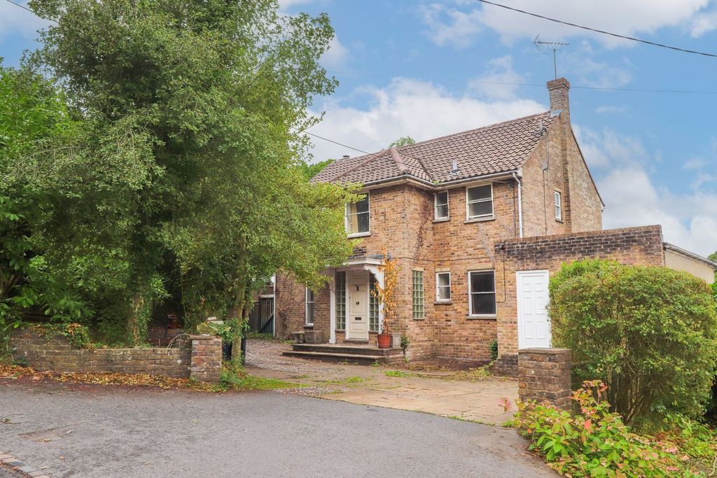 Property photo 1 of 20