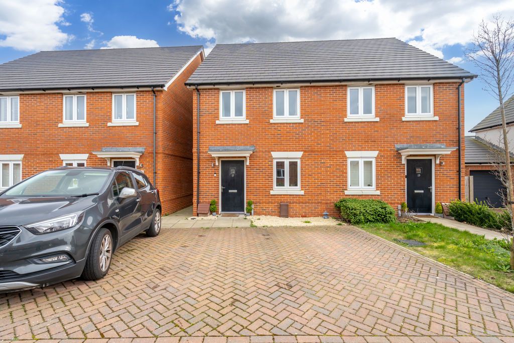 Property photo 1 of 17 Photo 19