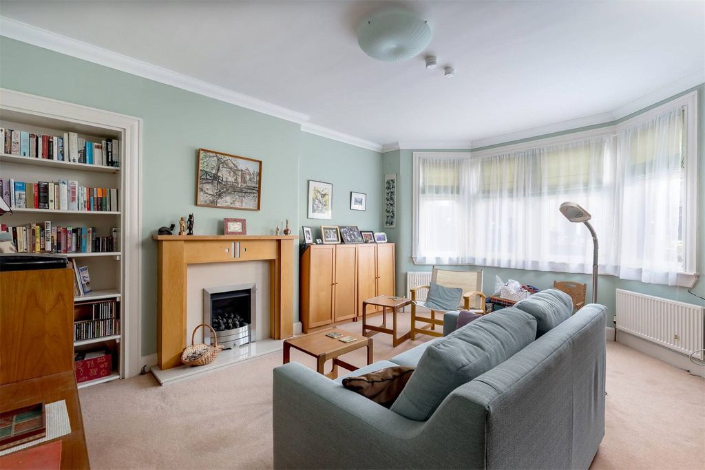 Property photo 2 of 20 Picture No. 11