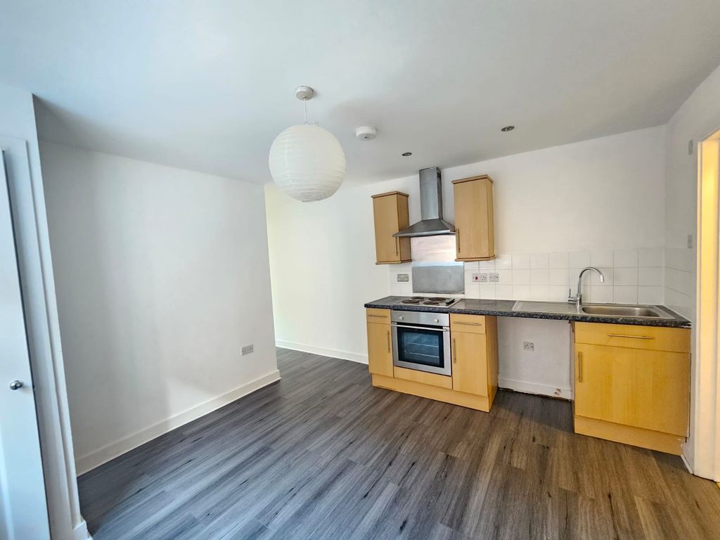 Property photo 2 of 10 Image