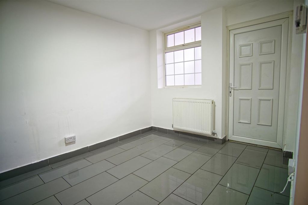 Property photo 2 of 7 Reception