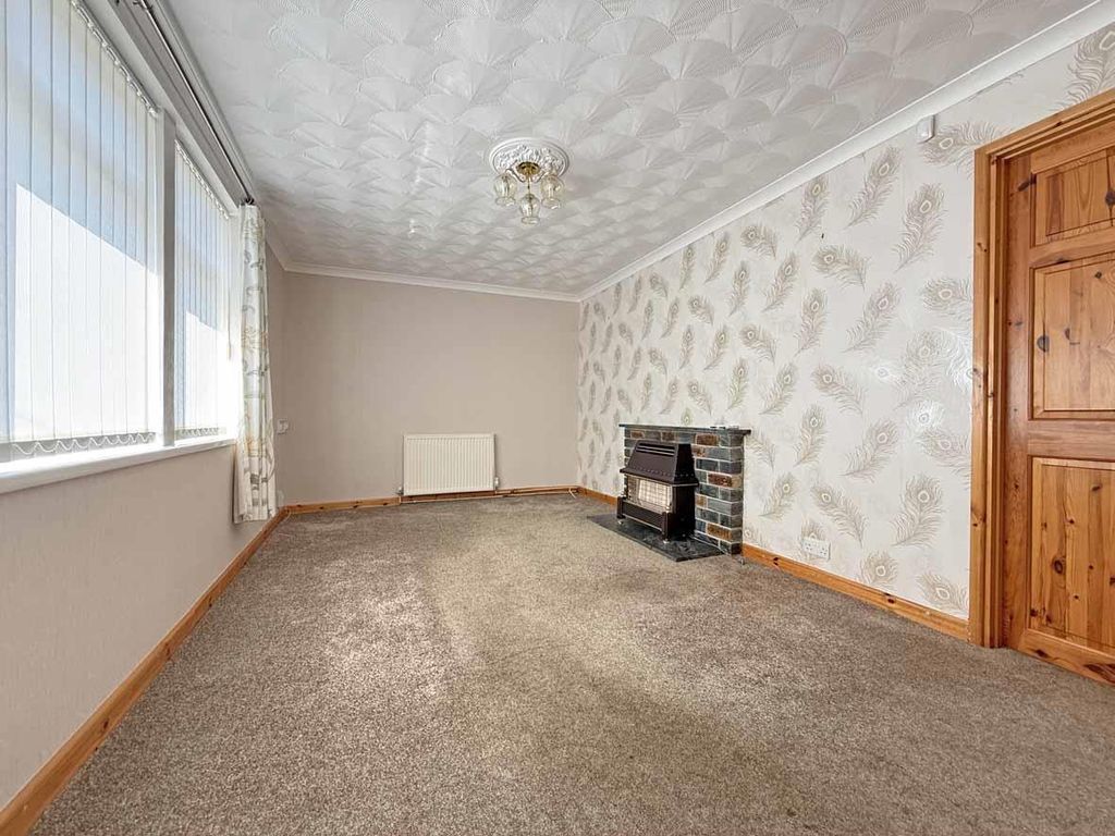 Property photo 2 of 12 Elgin Crescent 106 - Lounge Front.Jpg