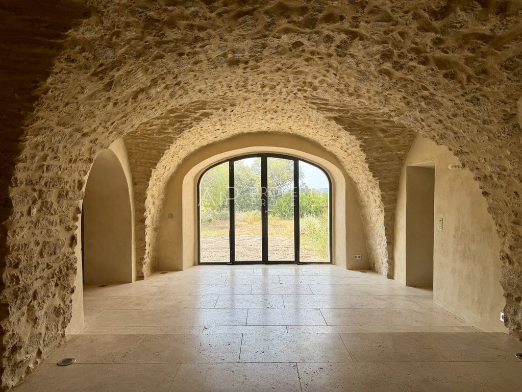 Property photo 2 of 30