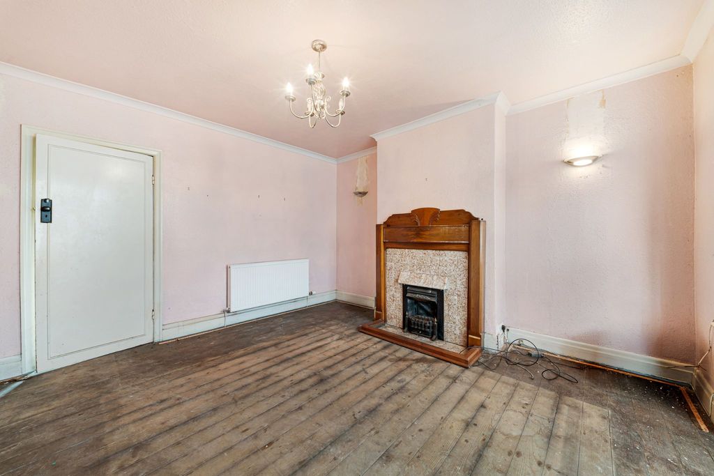 Property photo 3 of 17 Photograph 3