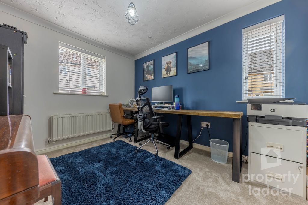 Property photo 3 of 23 Pl