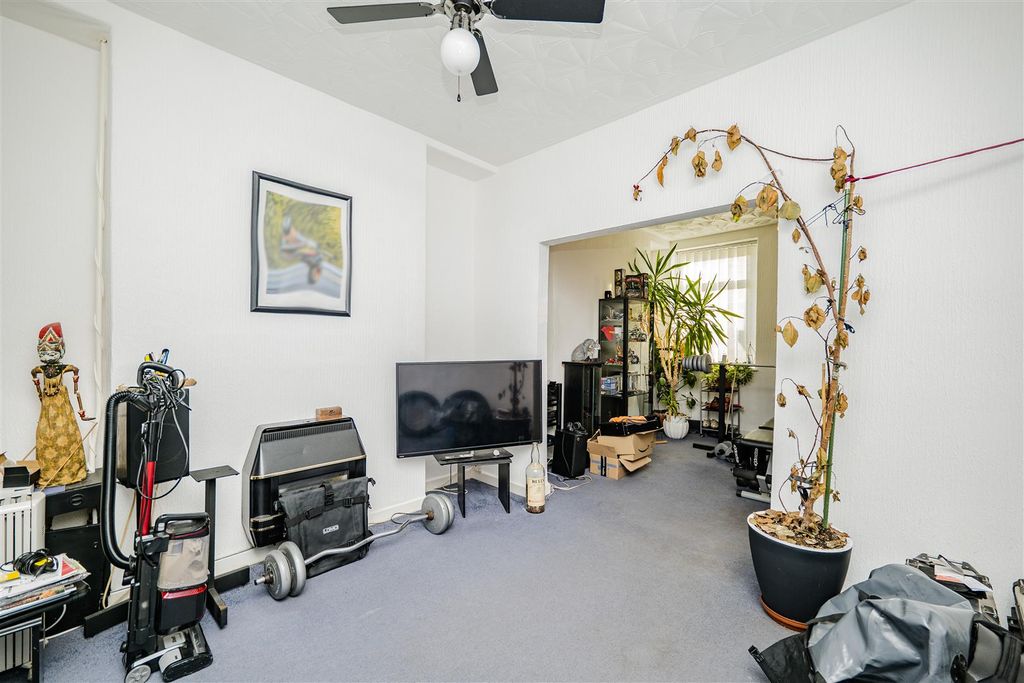 Property photo 2 of 23 P1399312.Jpg