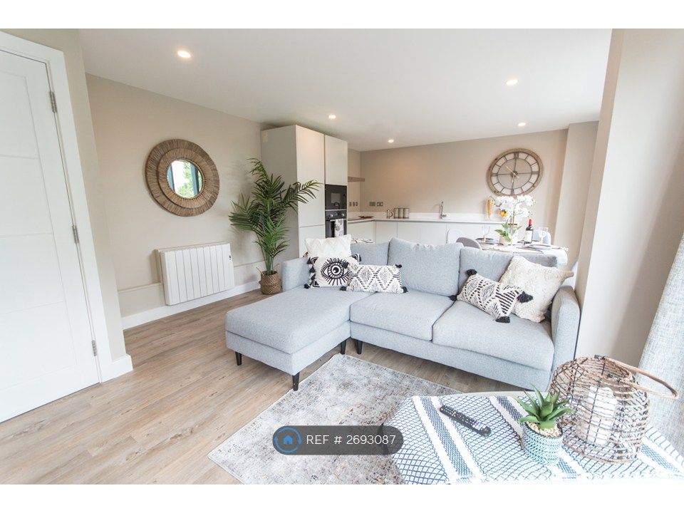 Property photo 2 of 23