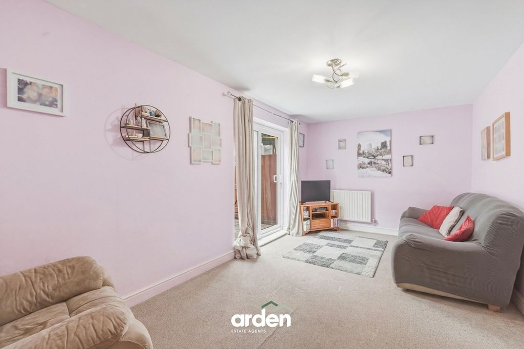 Property photo 2 of 12