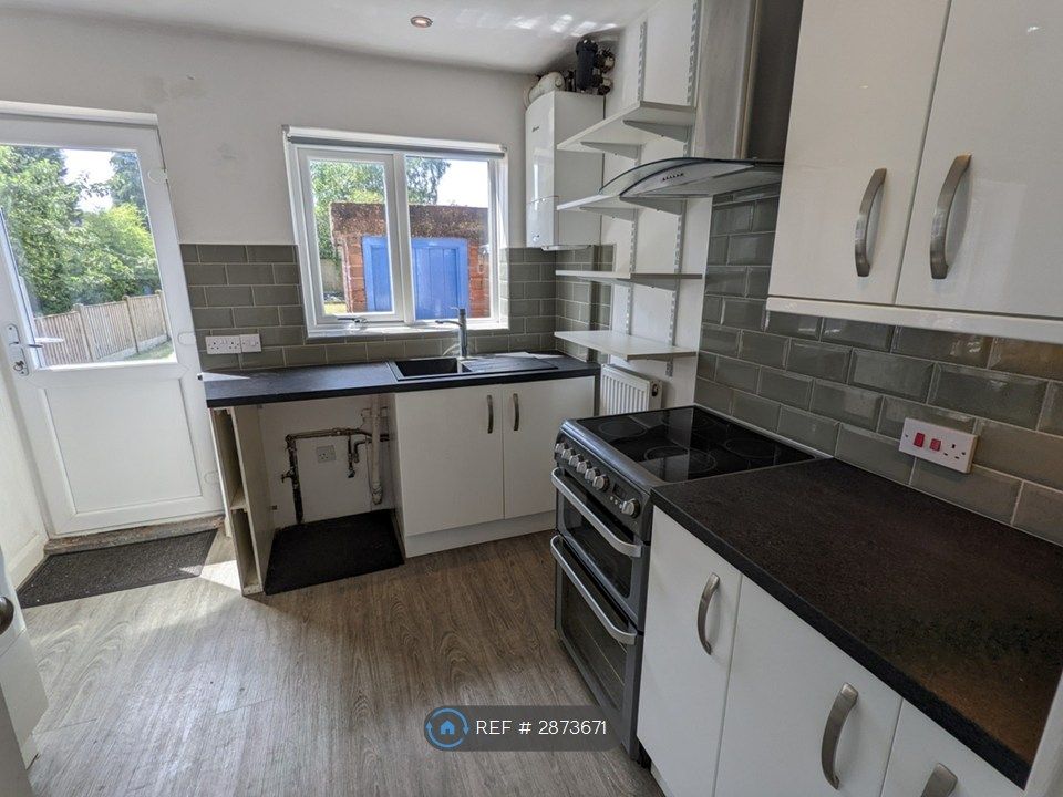 Property photo 2 of 34 Kitchen