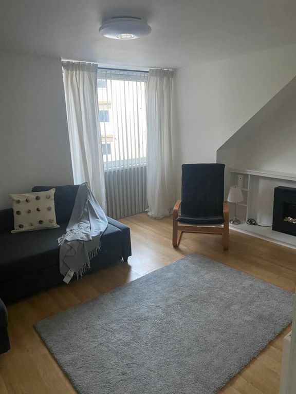 Property photo 2 of 10