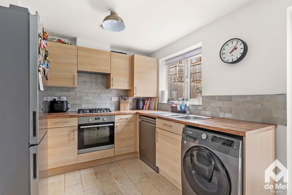 Property photo 2 of 13 Photo 9