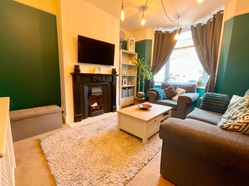 Property photo 2 of 17