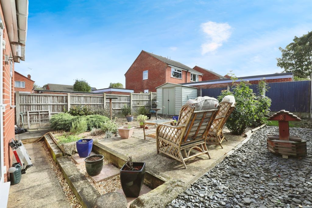 Property photo 2 of 18