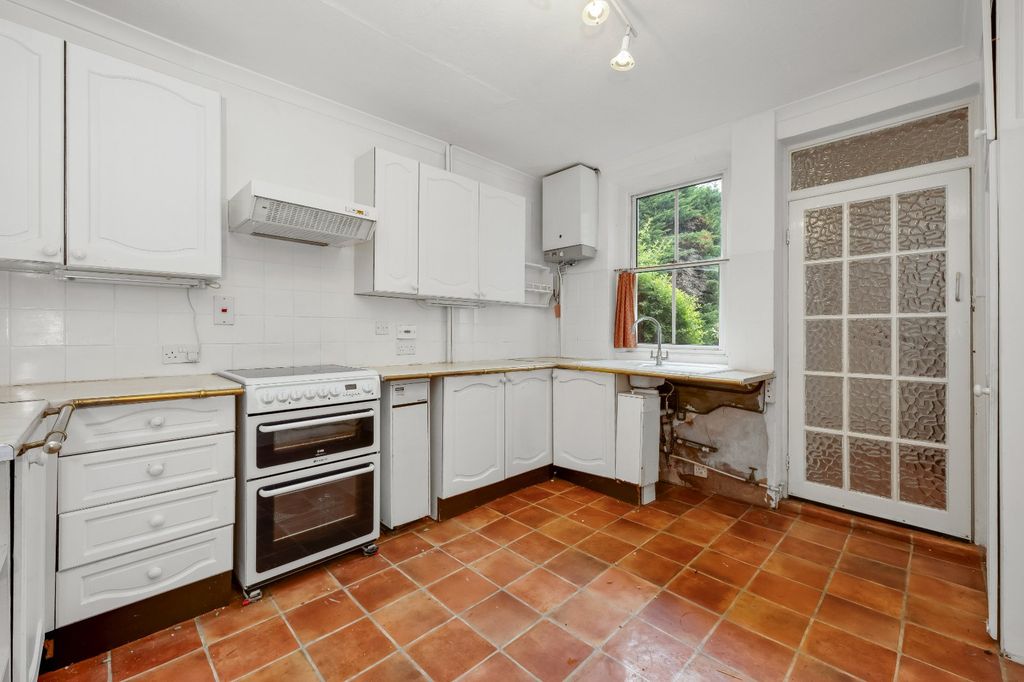 Property photo 2 of 14 Kitchen/B'fast Room