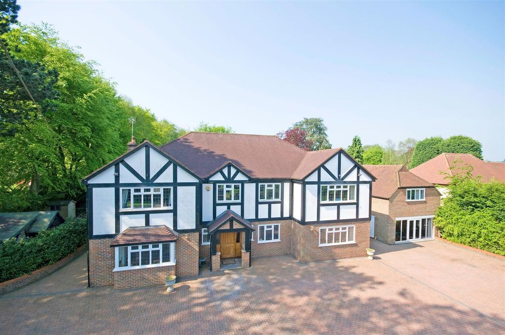 Property photo 1 of 38 Front