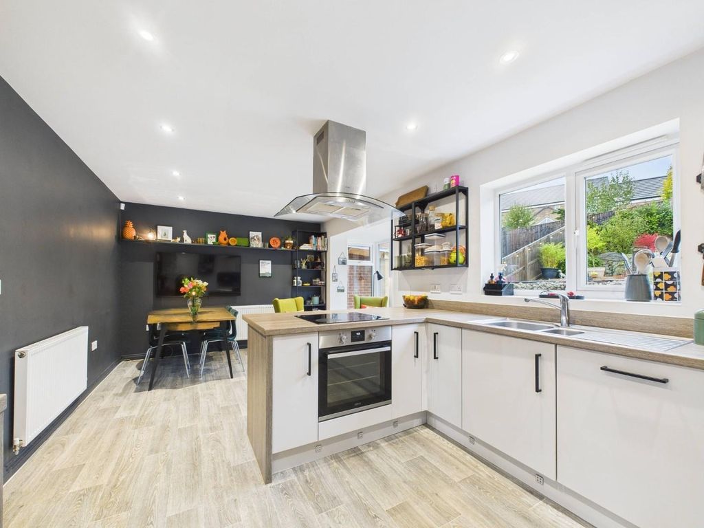 Property photo 2 of 24 Kitchen Diner