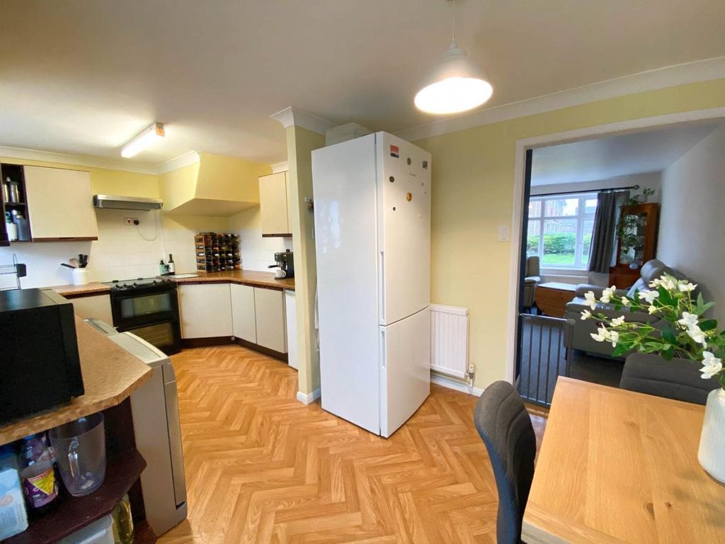 Property photo 2 of 16 c3143E92-Ae69-4E65-A85E-E647893c9811.Jpg