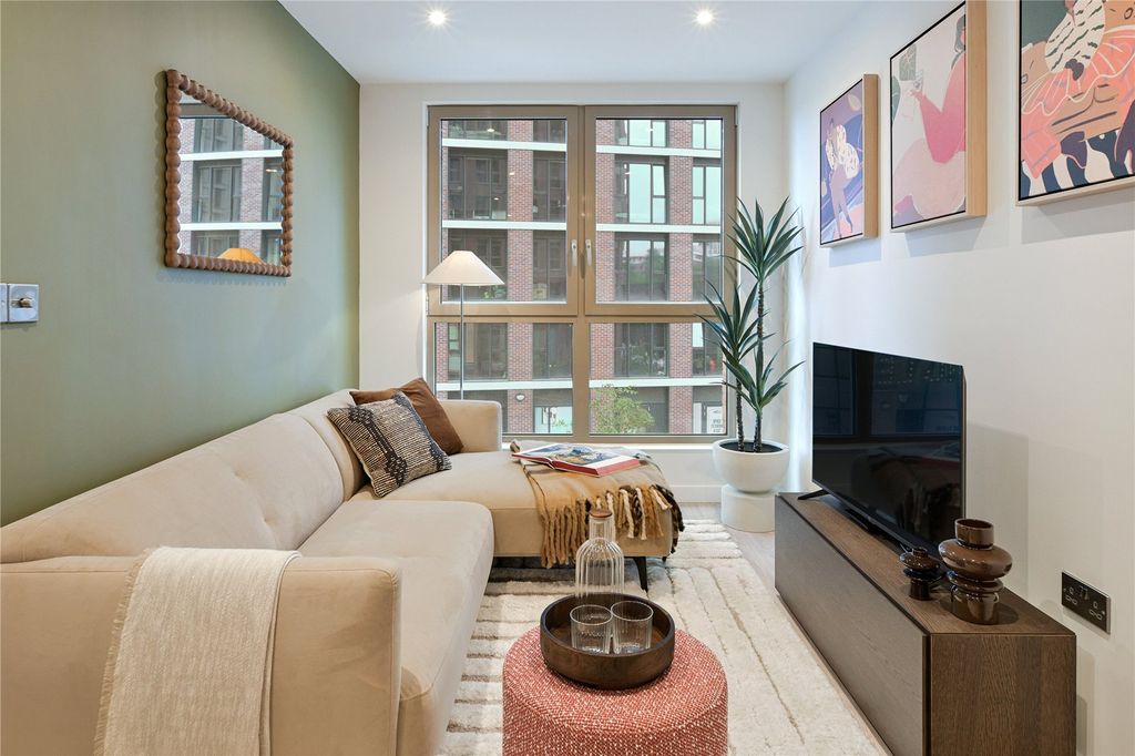 Property photo 2 of 12 Picture No. 11