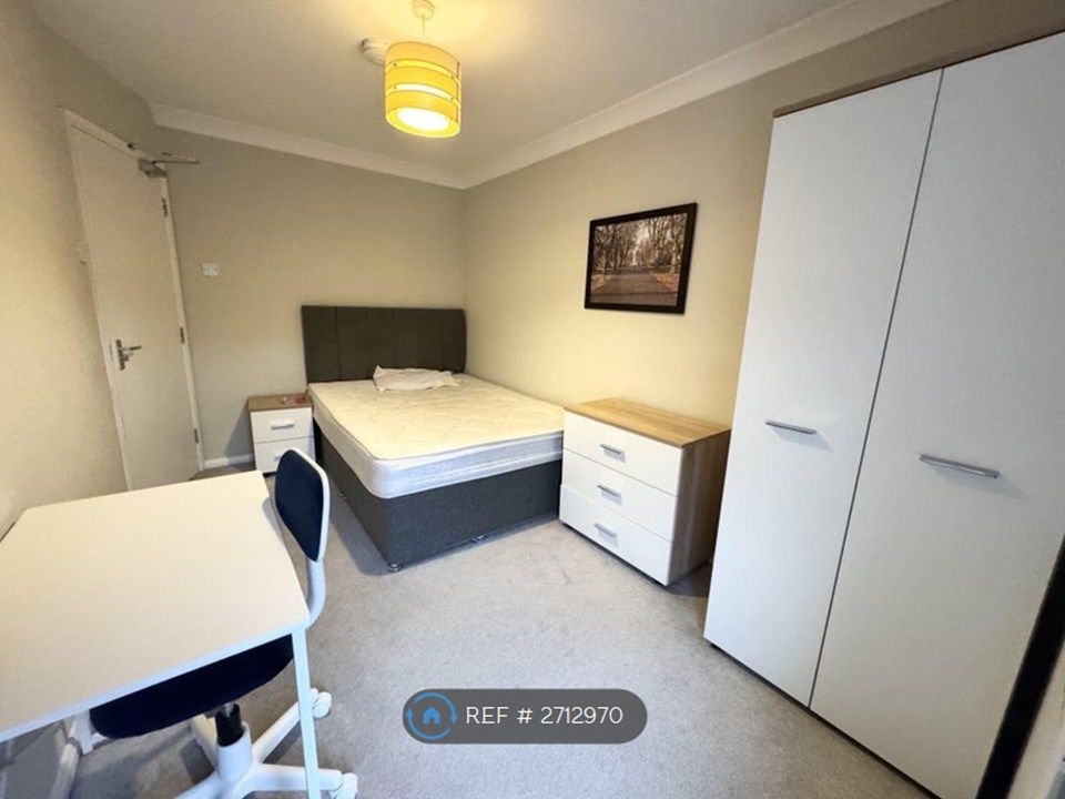 Property photo 2 of 10 Room 2