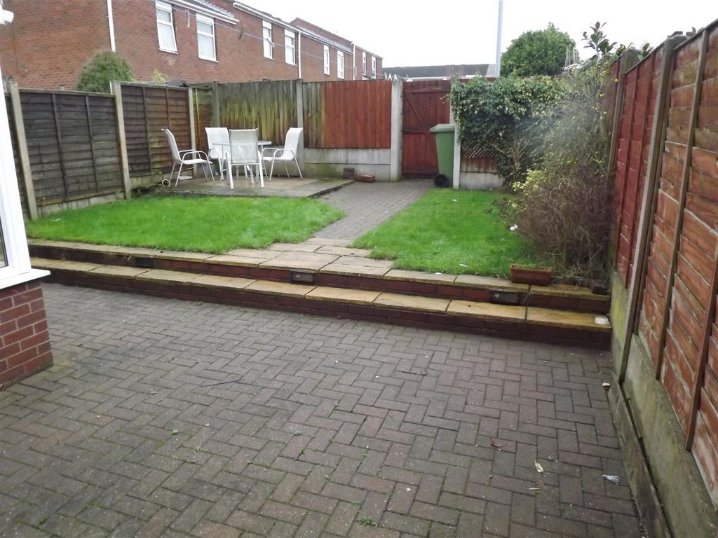 Property photo 2 of 10 Garden