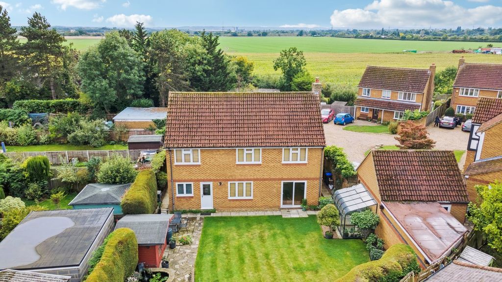 Additional image 6 of 4 bed detached house for saleLeacroft Road, Iver SL0
