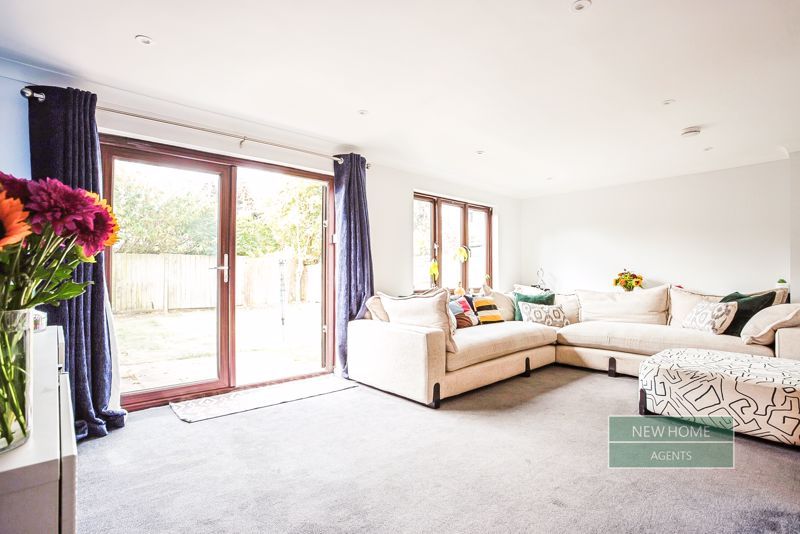 Property photo 3 of 19 Photo 8